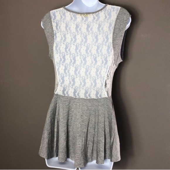 Finn & Clover Sleeveless Lace Back Blouse Medium - Picture 2 of 5